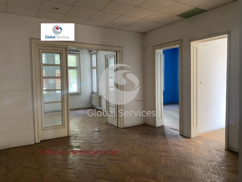 Продава ОФИС в град София, Център - 220 кв.м / 580 000 € » 1 134 381.40 лв., ГЛОБЪЛ СЪРВИСИЗ ООД