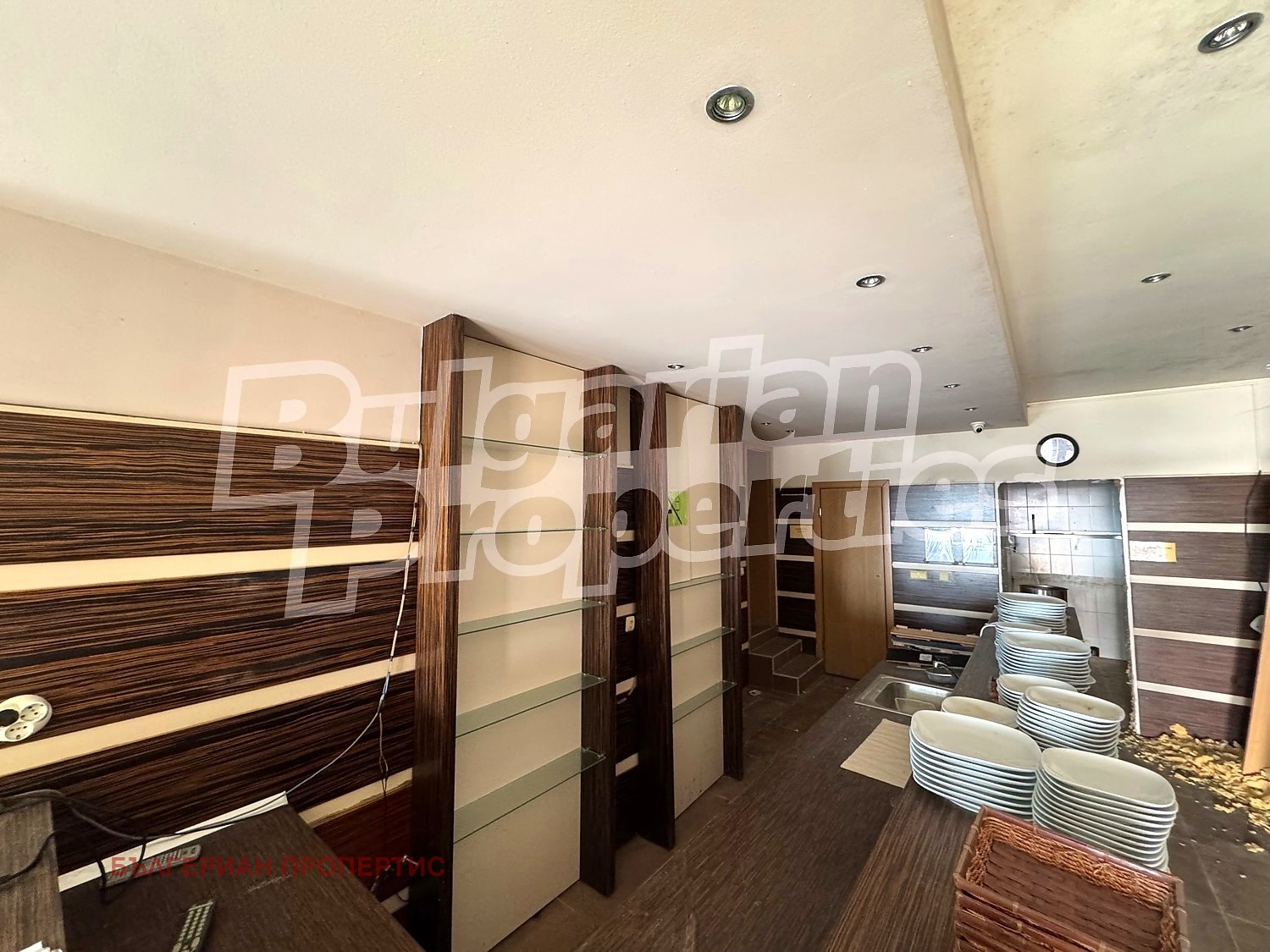 Продава ЗАВЕДЕНИЕ, гр. Каварна, област Добрич, снимка 6 - Заведения - 56026458