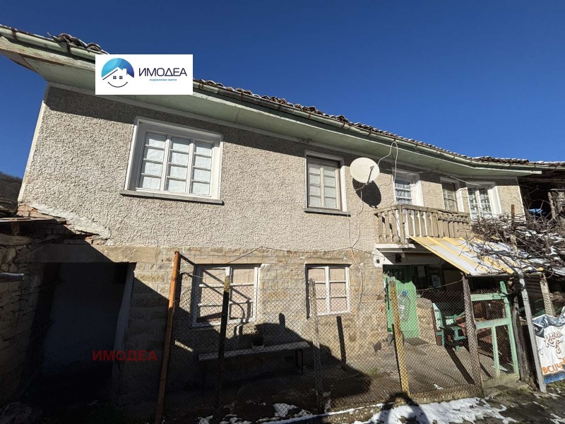 Продава КЪЩА, с. Габровци, област Велико Търново