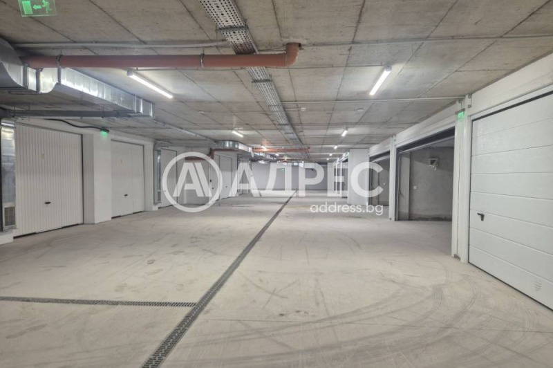 Продава ГАРАЖ, ПАРКОМЯСТО, гр. София, Връбница 2