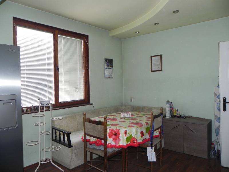 For Sale  2 bedroom Ruse , Druzhba 2 , 104 sq.m | 38434937 - image [2]