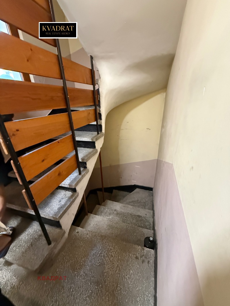 Продава ЕТАЖ ОТ КЪЩА, гр. София, Обеля 2, снимка 12 - Етаж от къща - 52655010