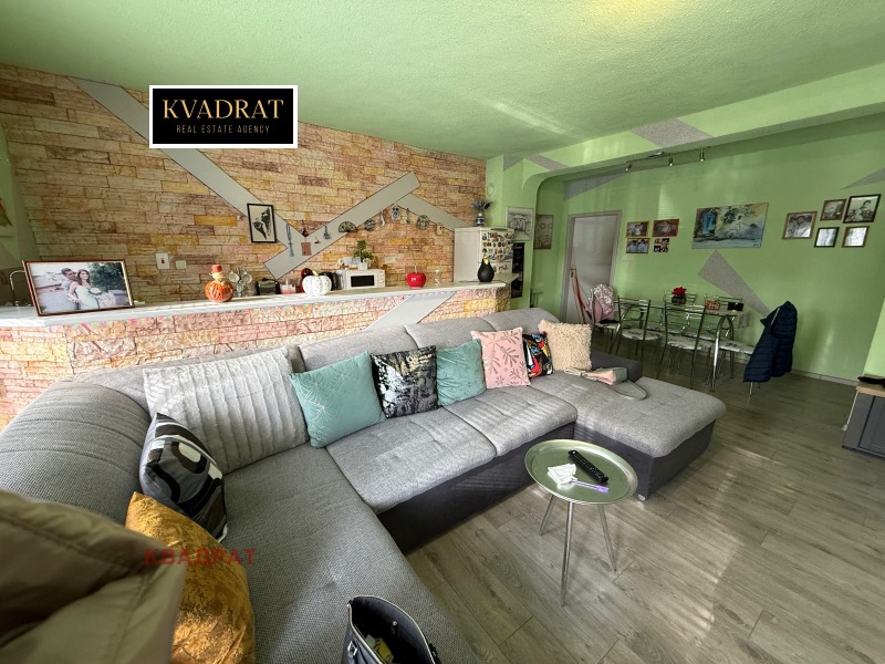 Продава ЕТАЖ ОТ КЪЩА, гр. София, Обеля 2