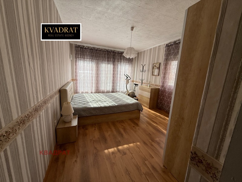 Продава ЕТАЖ ОТ КЪЩА, гр. София, Обеля 2, снимка 5 - Етаж от къща - 52655010