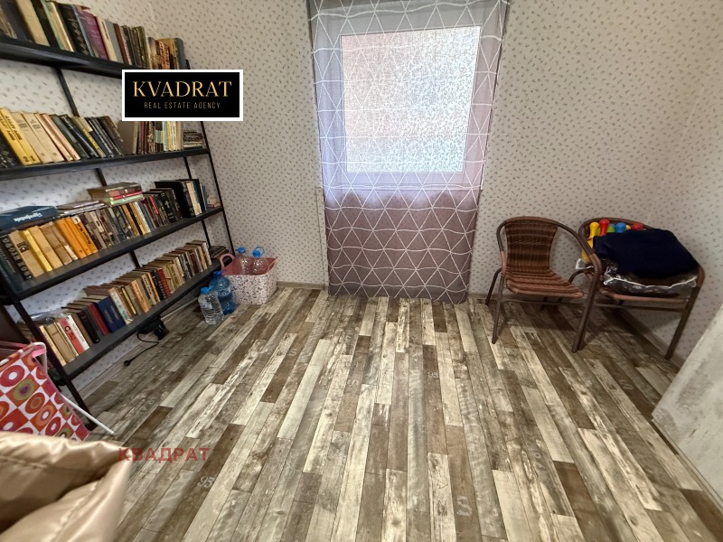 Продава ЕТАЖ ОТ КЪЩА, гр. София, Обеля 2, снимка 8 - Етаж от къща - 52655010