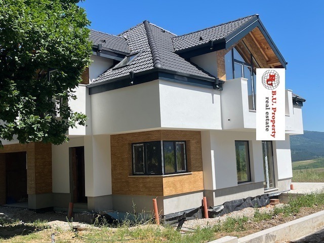 Продава  Къща област Перник , с. Рударци , 242 кв.м | 63188389 - изображение [6]