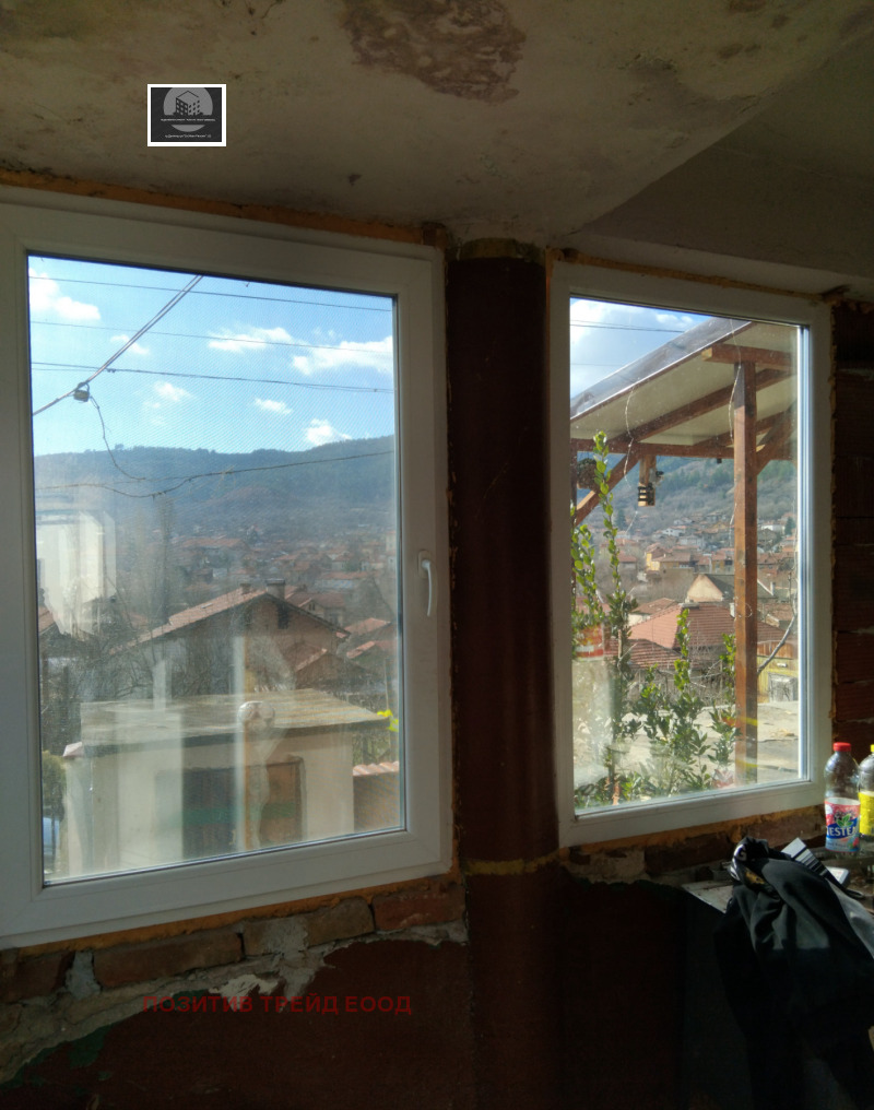 Продава КЪЩА, гр. Бобошево, област Кюстендил, снимка 10 - Къщи - 52914658