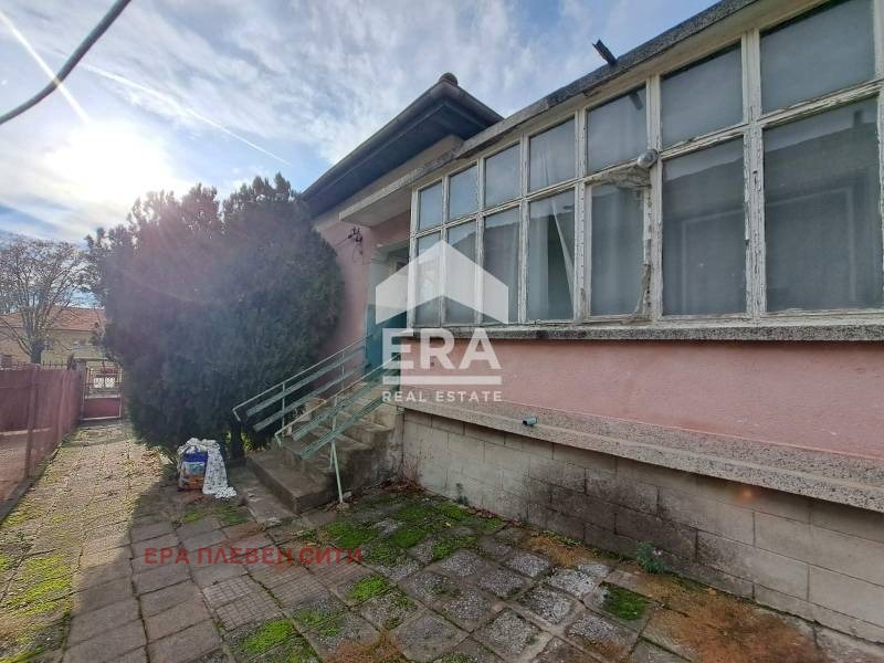 Продава КЪЩА, с. Опанец, област Плевен, снимка 3 - Къщи - 53602381