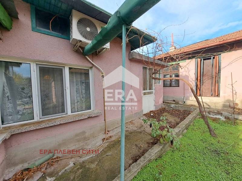 Продава КЪЩА, с. Опанец, област Плевен, снимка 2 - Къщи - 53602381