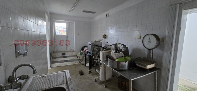 Продава БИЗНЕС ИМОТ, с. Стефан Караджа, област Варна, снимка 2 - Други - 52783460