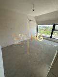 Продава 3-СТАЕН, град Варна, Бриз • 180000 € / 352049.40 лв. • 78819677 9