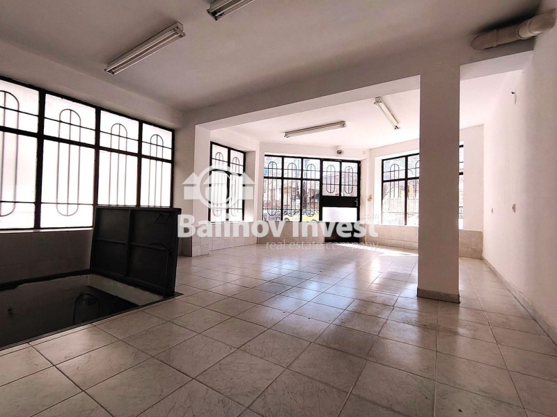 Продава МАГАЗИН в град Варна, Централна поща - 70 кв.м / 114 000 € » 222 964.62 лв., БАЛИНОВ ИНВЕСТ