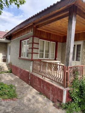 Maison Chabla, région de Dobritch