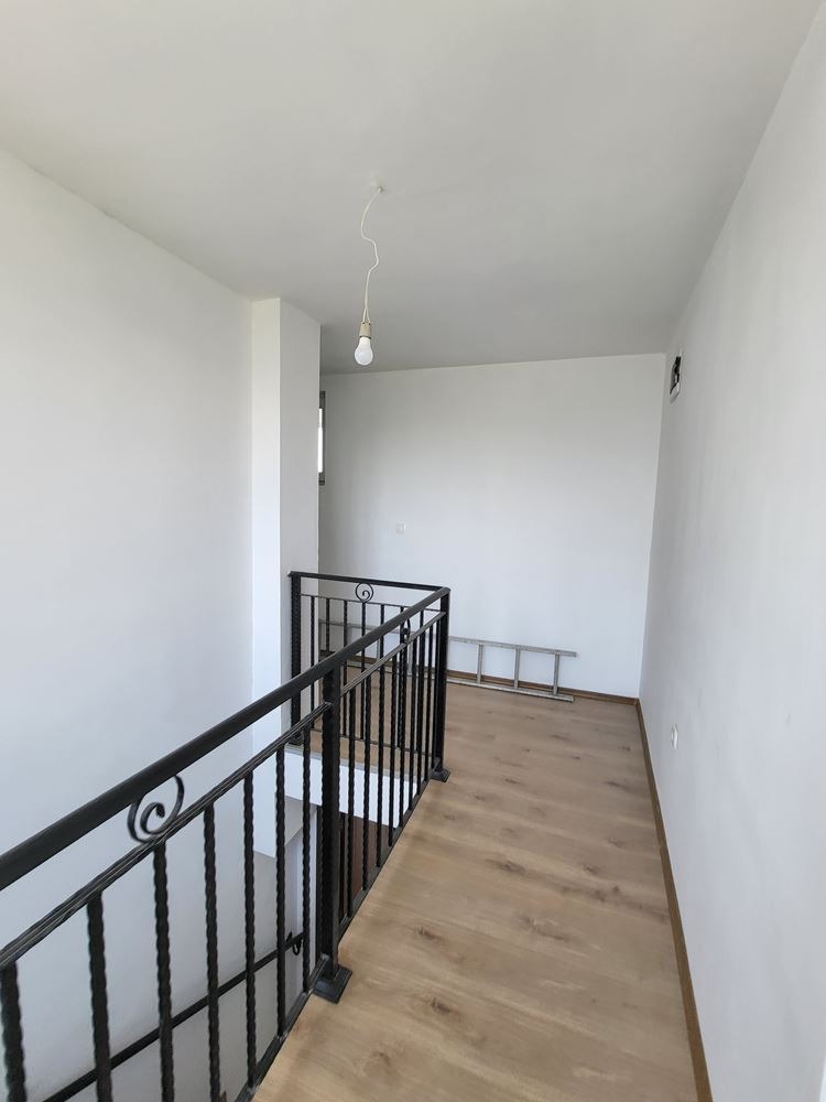 Te koop  Maisonnette Sofia , Ljulin 9 , 246 m² | 27234982 - afbeelding [7]