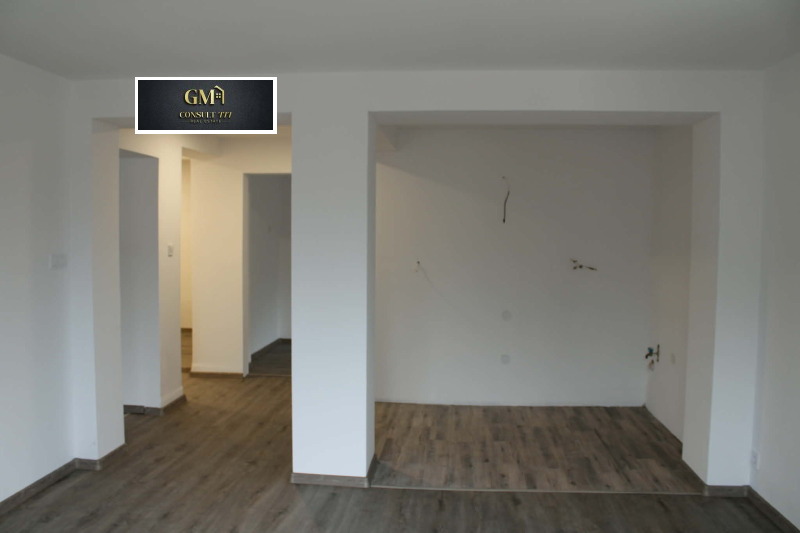 Продава ЕТАЖ ОТ КЪЩА, гр. Габрово, Център, снимка 3 - Етаж от къща - 53364621