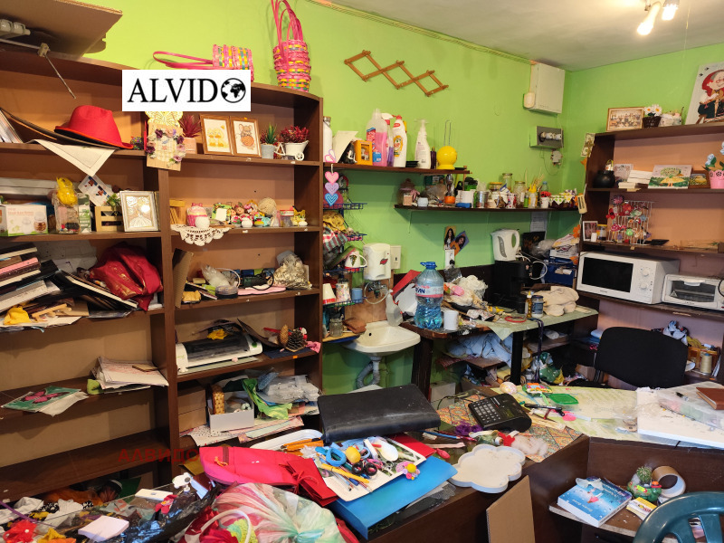 Til salg  Butik Sofia , Lagera , 20 kvm | 69486336 - billede [2]