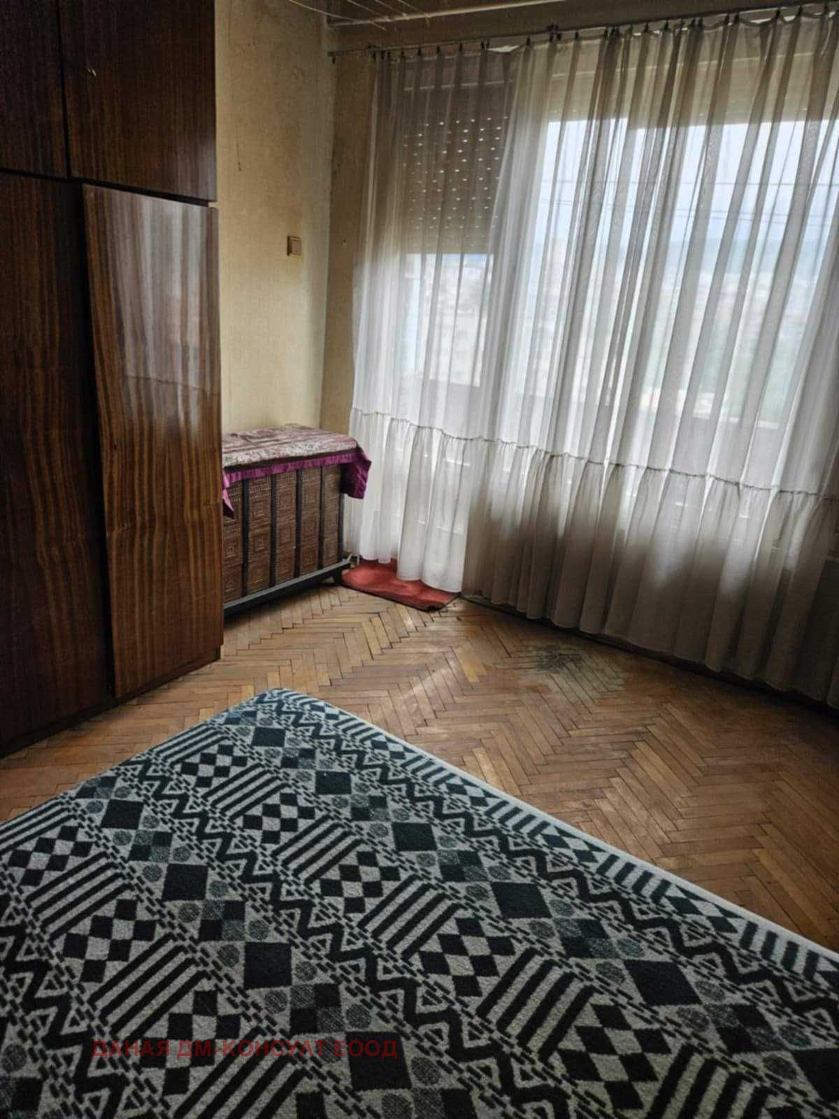 Продава 2-СТАЕН, гр. Шумен, 5-ти полк, снимка 2 - Апартаменти - 53080497
