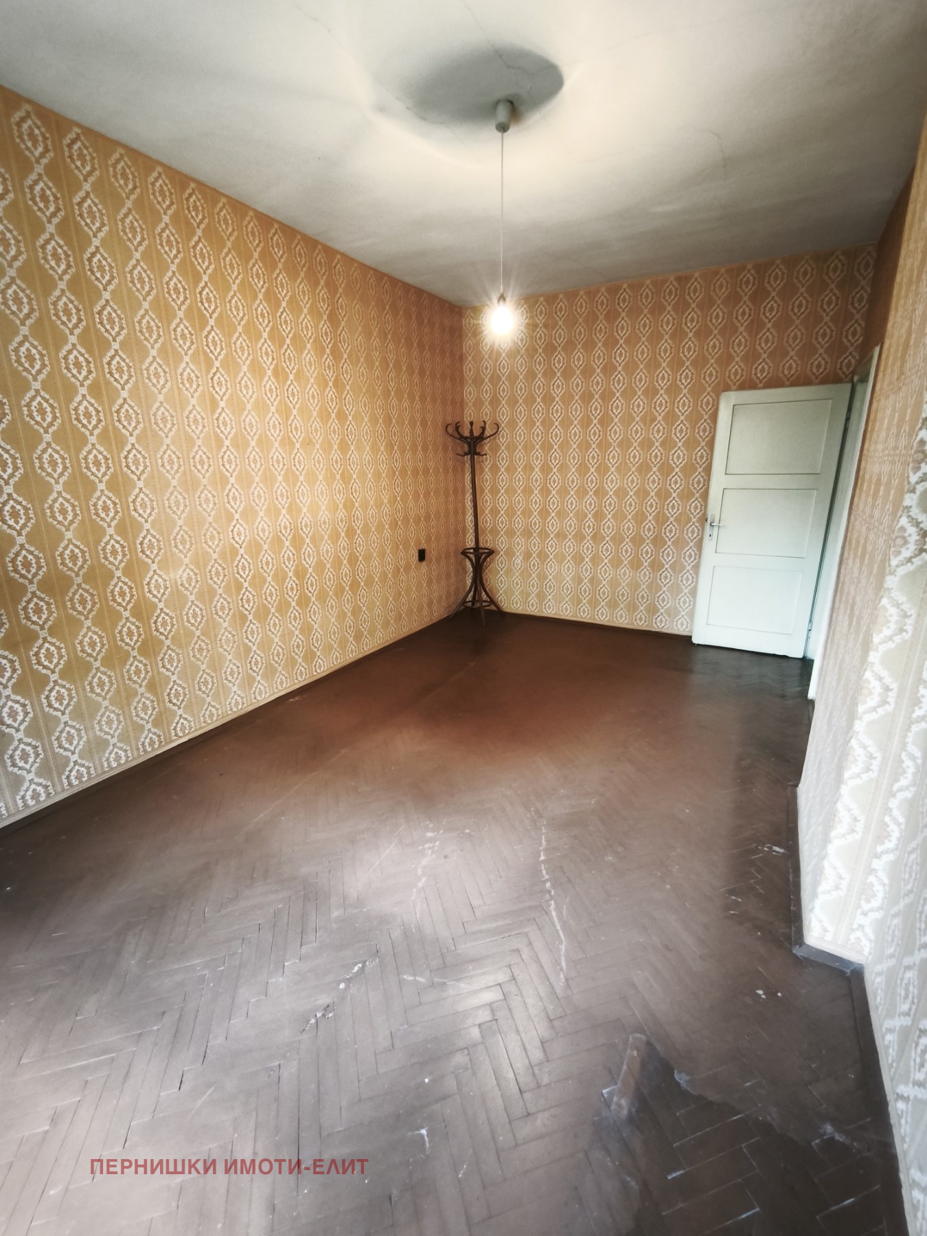 Продава 2-СТАЕН, гр. Перник, Изток, снимка 3 - Апартаменти - 55220936