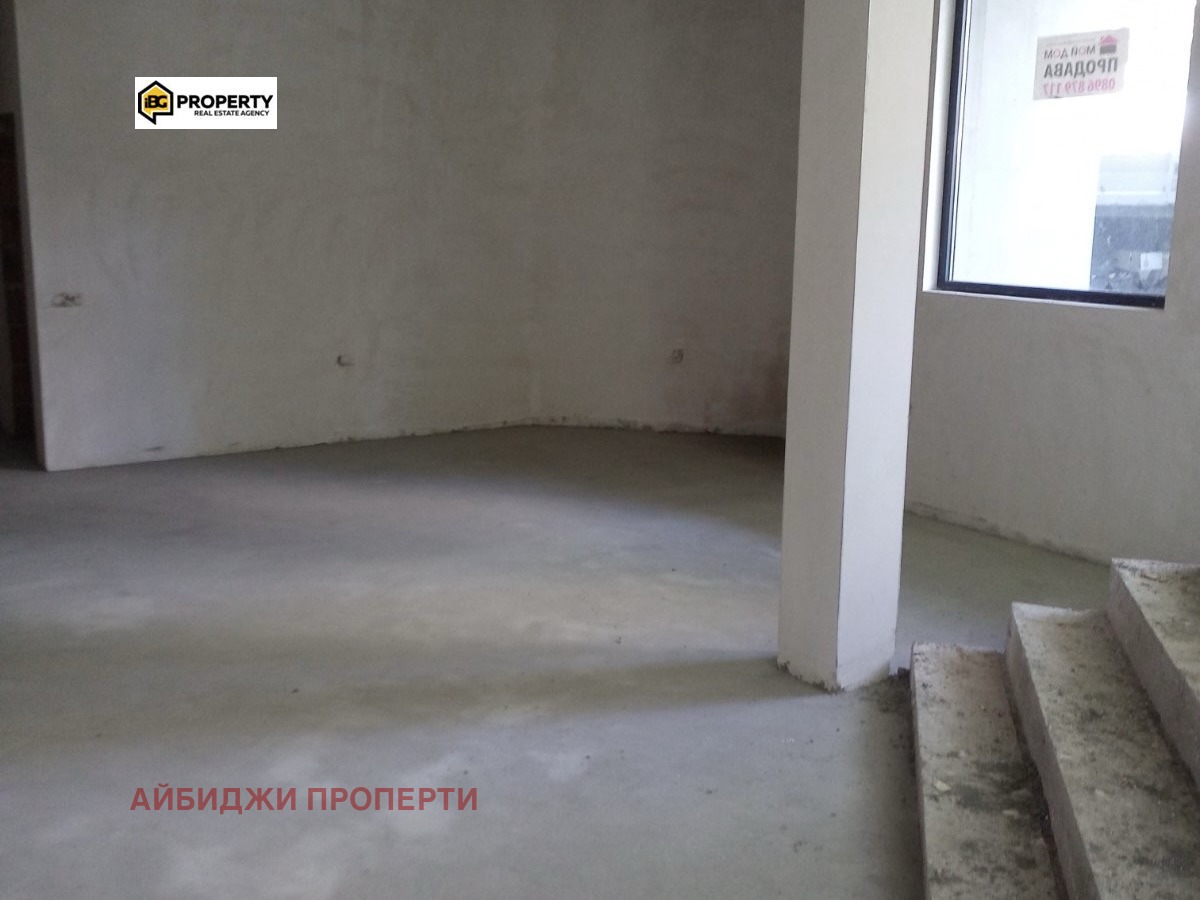 Продава МАГАЗИН, гр. Варна, Център, снимка 2 - Магазини - 46353274