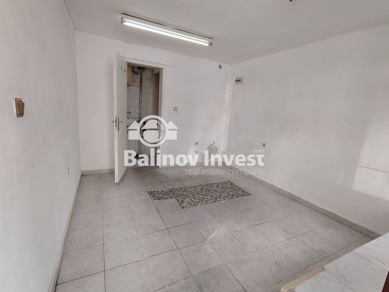 Продава МАГАЗИН, гр. Варна, Център, снимка 6 - Магазини - 53786005