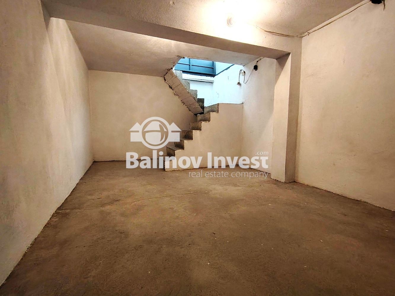 Продава МАГАЗИН, гр. Варна, Център, снимка 2 - Магазини - 53786005