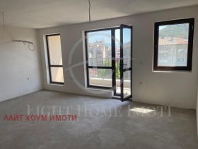 2 quartos Mladejki Halm, Plovdiv