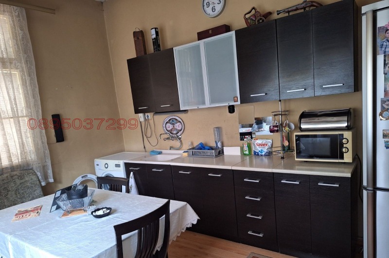 Продава 2-СТАЕН, гр. Шумен, Еверест