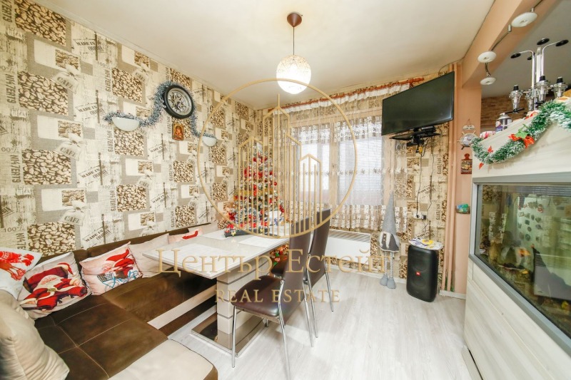 Продава 4-СТАЕН, гр. Плевен, Дружба 2, снимка 2 - Апартаменти - 52879750