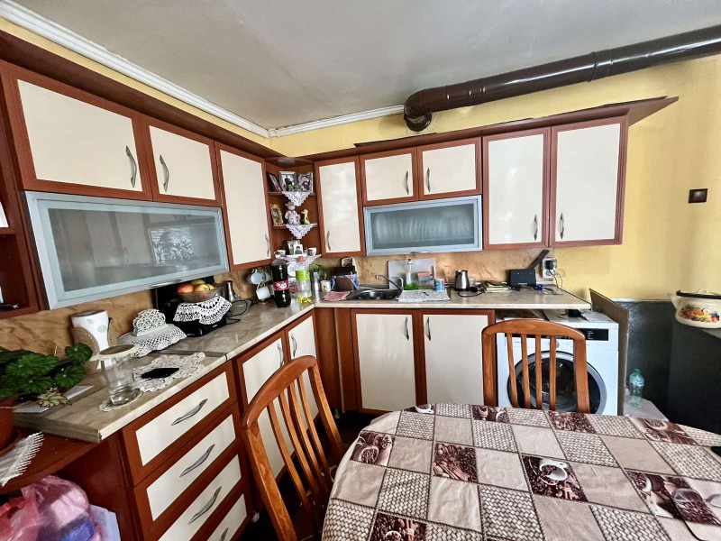 Продава КЪЩА, с. Василево, област Добрич, снимка 2 - Къщи - 53082682