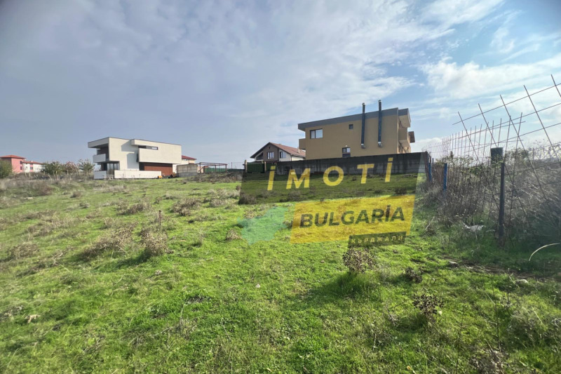 Продава ПАРЦЕЛ, с. Петлино, област Кърджали