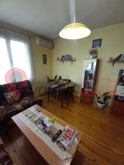 Продава  Етаж от къща град Шумен , Добруджански , 230 кв.м | 41631155 - изображение [3]
