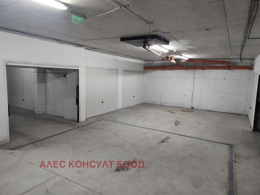 Продава ГАРАЖ, ПАРКОМЯСТО, гр. София, Манастирски ливади, снимка 3 - Гаражи и паркоместа - 55767479