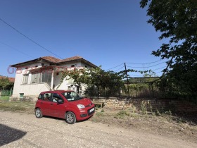 Продава  Къща, с. Торос