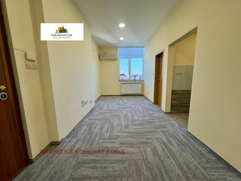 Продава 4-СТАЕН, гр. София, Център, снимка 2 - Апартаменти - 53558129