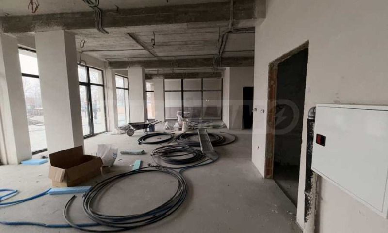 Продава МАГАЗИН, гр. Бургас, Славейков, снимка 2 - Магазини - 53366639