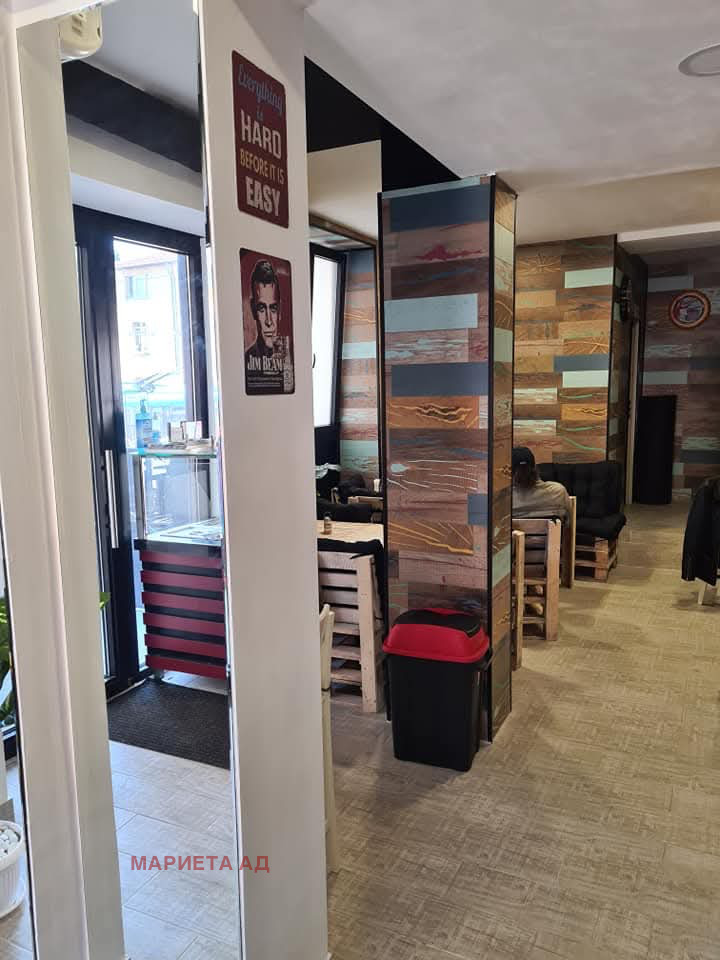 Продава ЗАВЕДЕНИЕ, гр. София, Център, снимка 2 - Заведения - 53208639