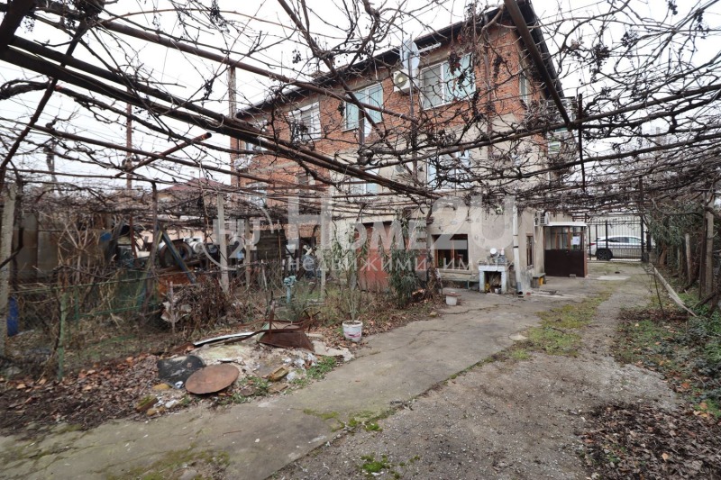 Продава ЕТАЖ ОТ КЪЩА, гр. Пловдив, Прослав, снимка 15 - Етаж от къща - 53226768