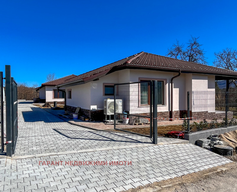 De vânzare  Casa regiunea Gabrovo , Rainovți , 140 mp | 70436412