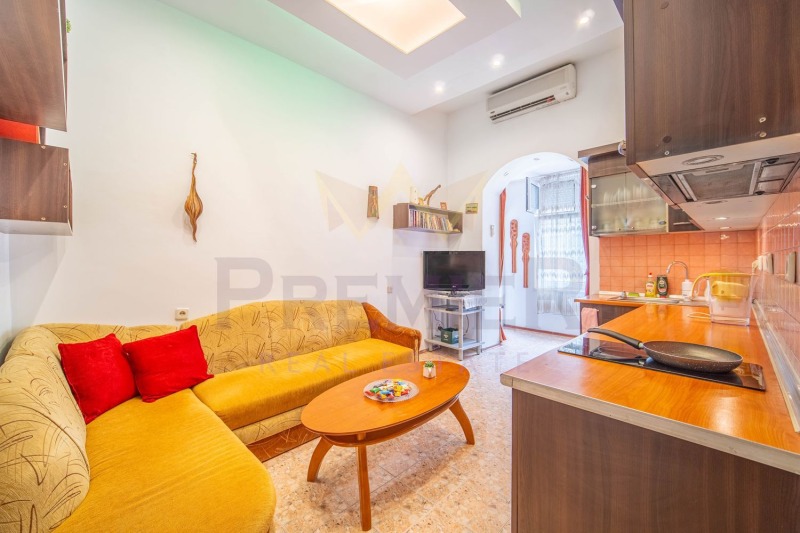 Продава 2-СТАЕН, гр. Варна, Център, снимка 3 - Апартаменти - 52973670