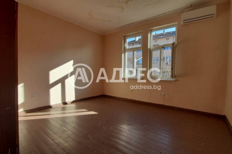 Продава 3-СТАЕН, гр. София, Оборище, снимка 2 - Aпартаменти - 48993607