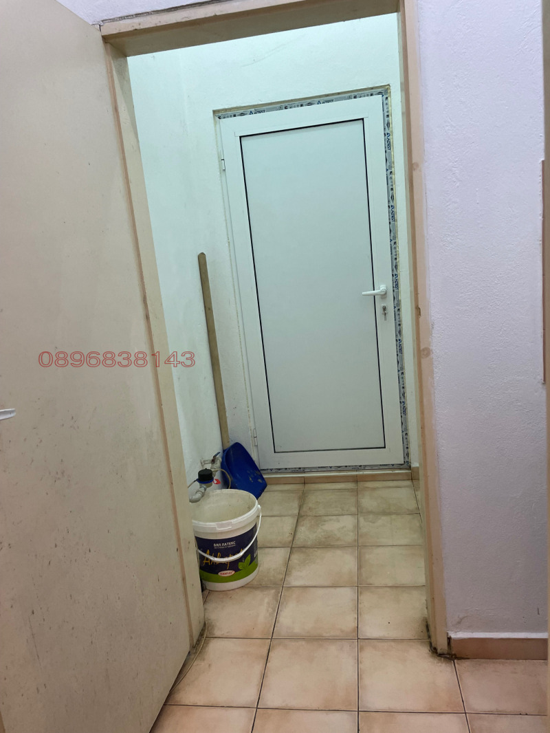 Продава МАГАЗИН, гр. Добрич, Йовково, снимка 6 - Магазини - 52818174