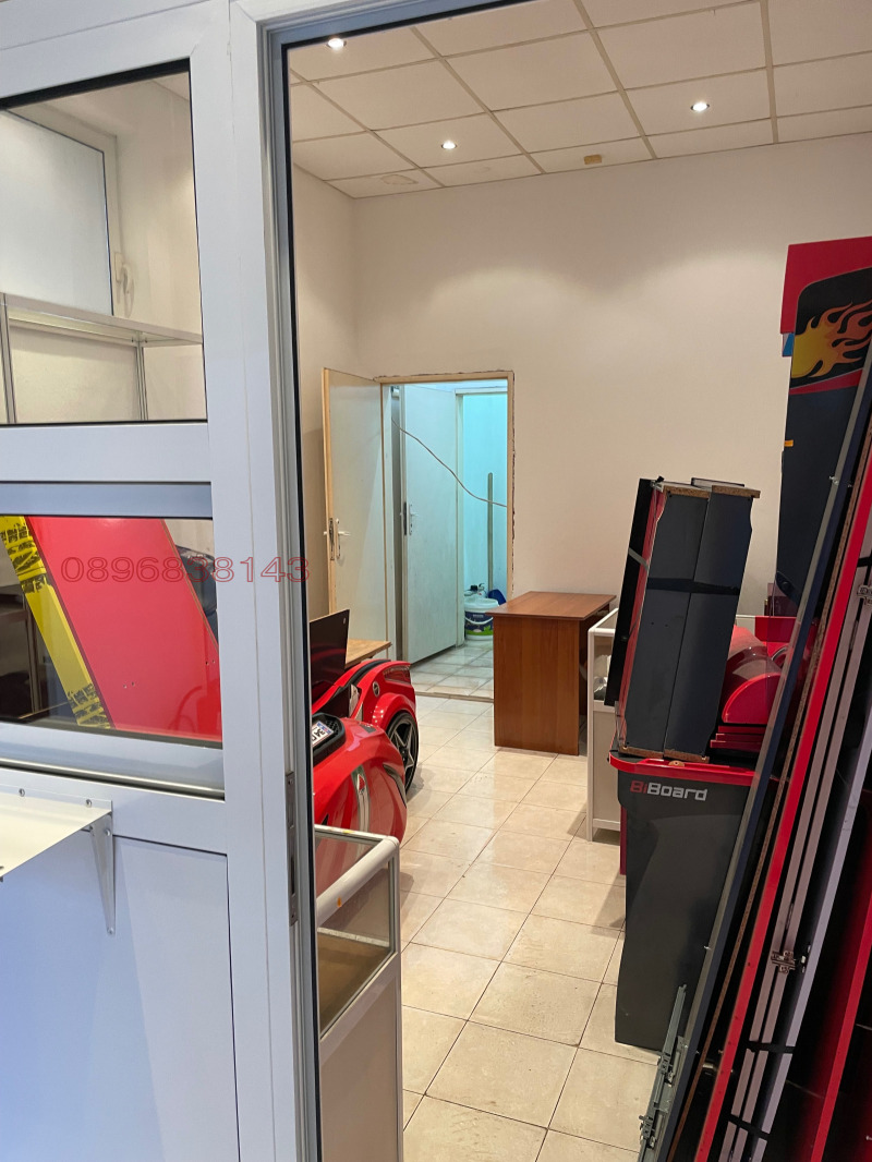 Продава МАГАЗИН, гр. Добрич, Йовково, снимка 5 - Магазини - 52818174