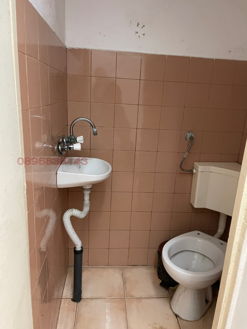 Продава МАГАЗИН, гр. Добрич, Йовково, снимка 8 - Магазини - 52818174