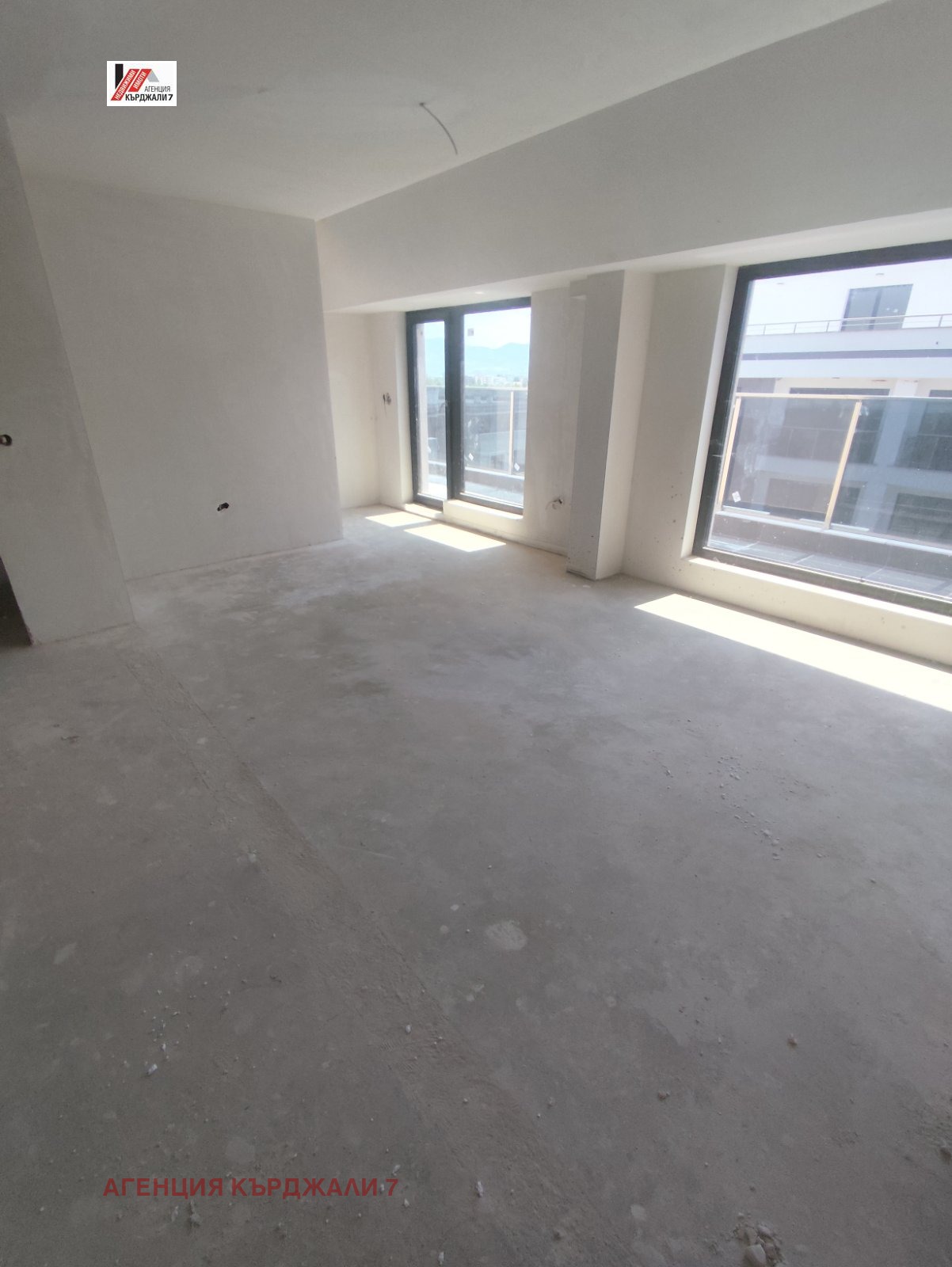 Продава 2-СТАЕН, гр. Кърджали, Възрожденци, снимка 2 - Апартаменти - 55649823