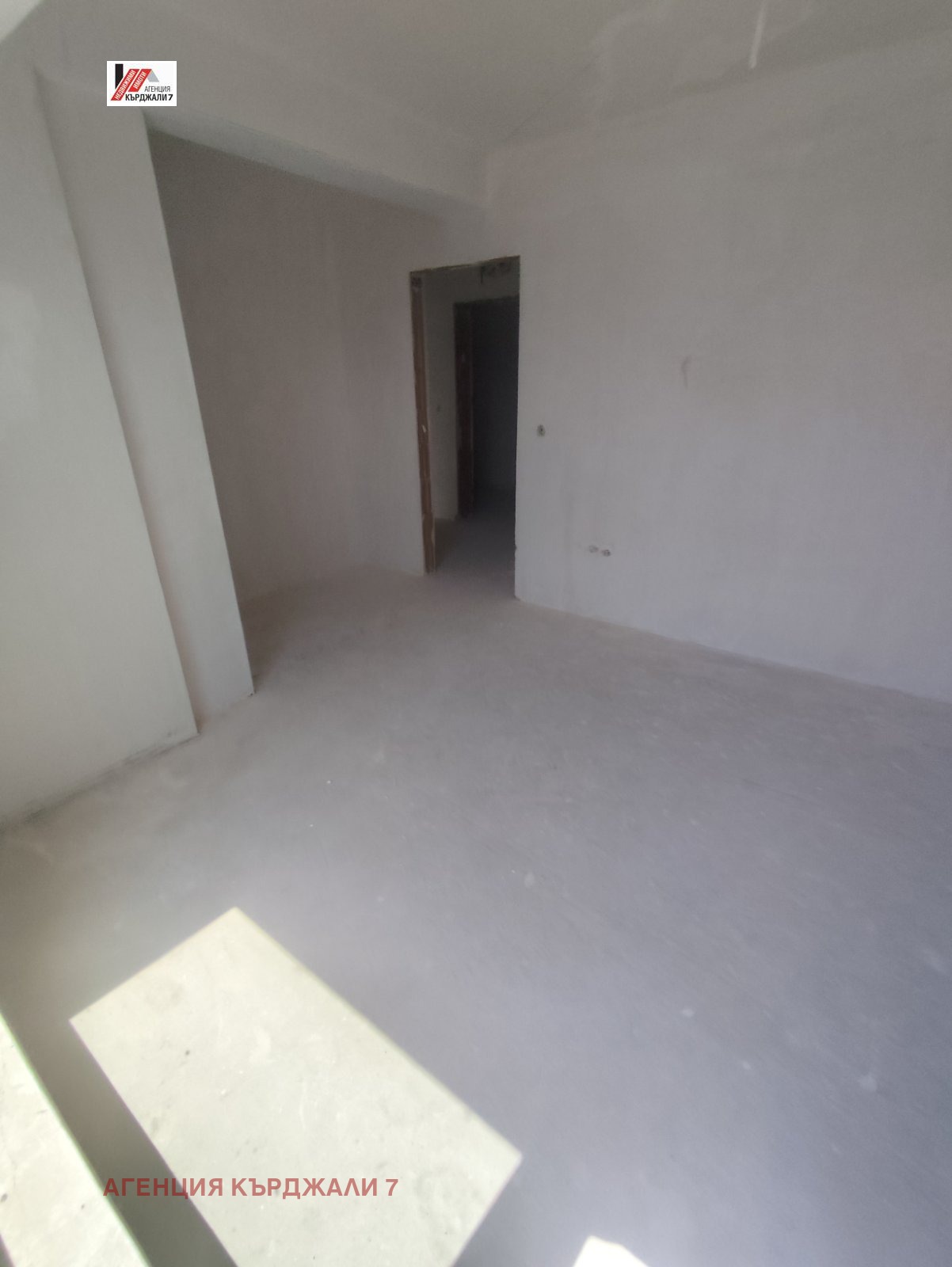 Продава 2-СТАЕН, гр. Кърджали, Възрожденци, снимка 5 - Апартаменти - 55649823