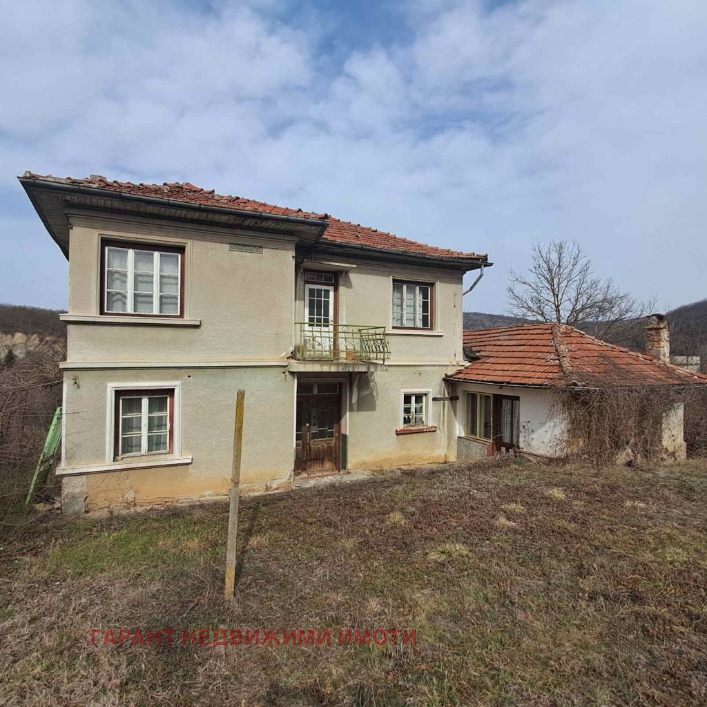 Продава КЪЩА, с. Соколово, област Габрово, снимка 2 - Къщи - 52981773