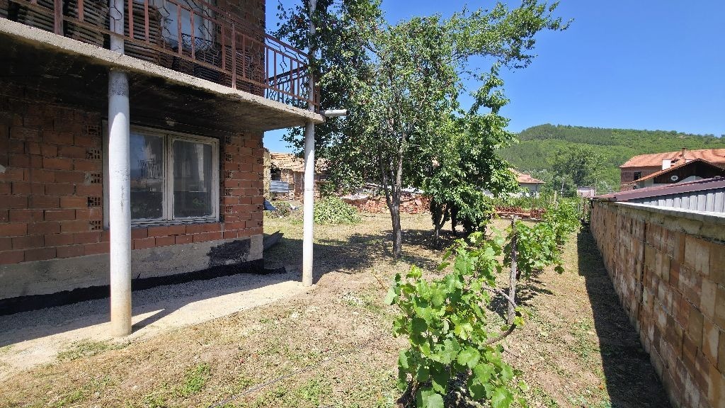 Продава КЪЩА, с. Драговищица, област Кюстендил, снимка 9 - Къщи - 56135670