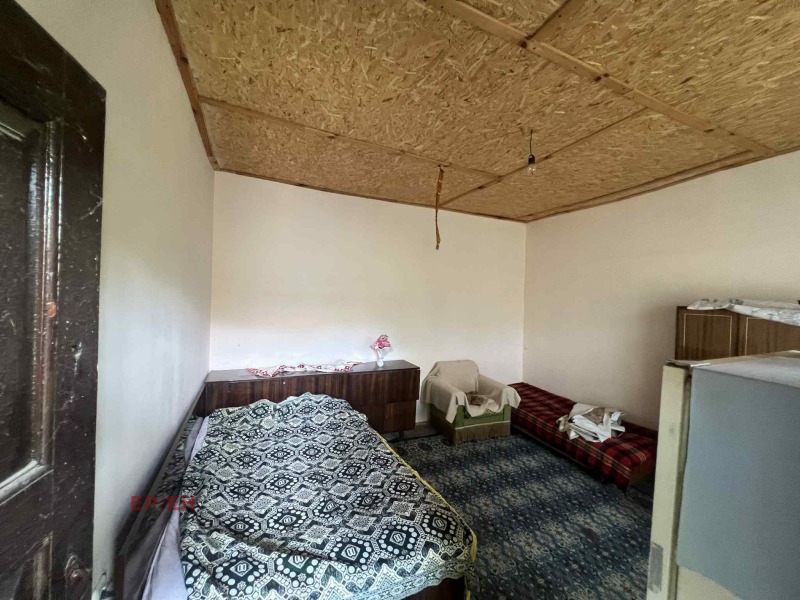 Продава КЪЩА в област Шумен, с. Драгоево - 100 кв.м / 26 587.18 € » 52 000 лв., ЕР/ЕН