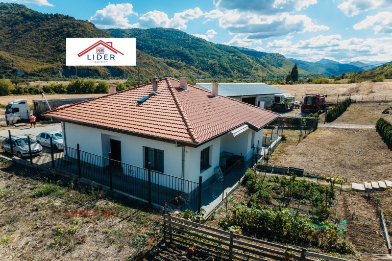 Продава КЪЩА в област Ловеч, с. Гложене - 180 кв.м / 359 990 € » 704 079.24 лв., ЛИДЕР 88