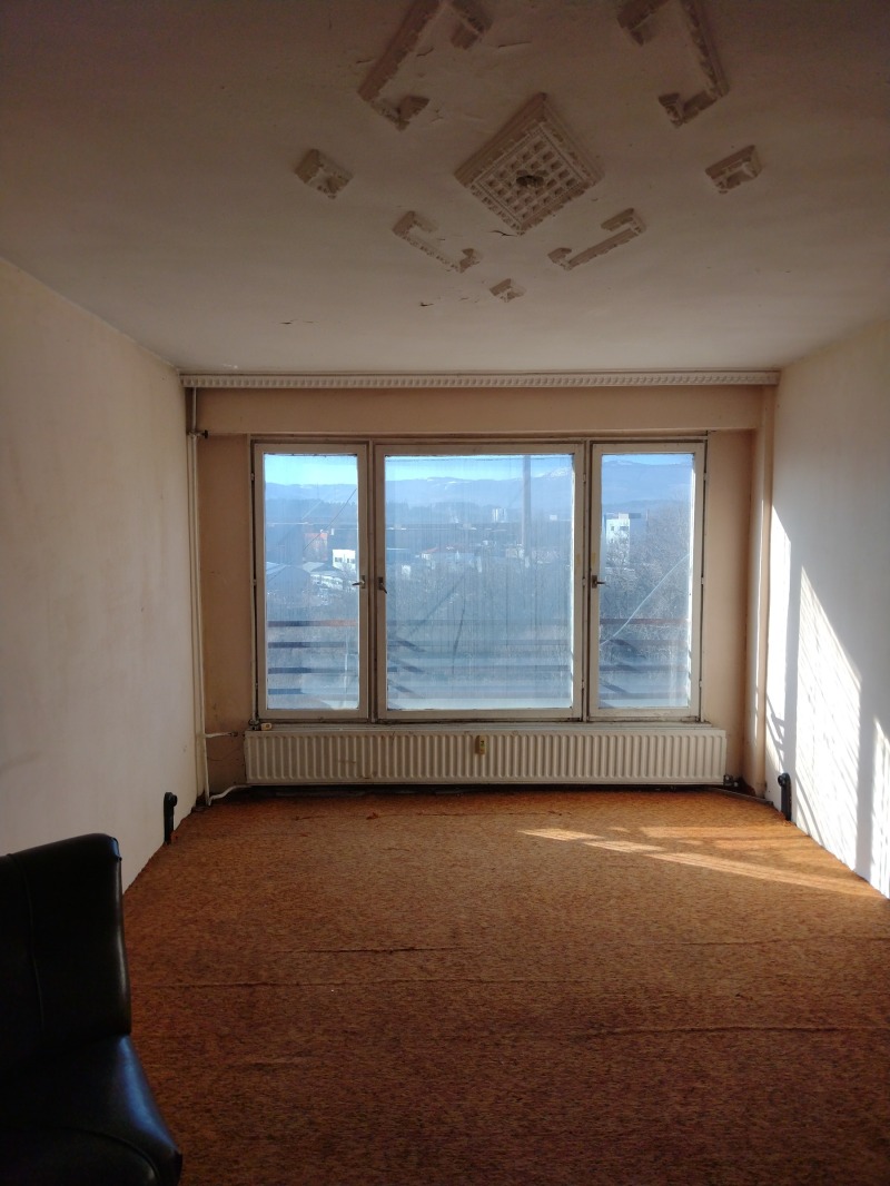 Продава 1-СТАЕН, гр. Перник, Изток